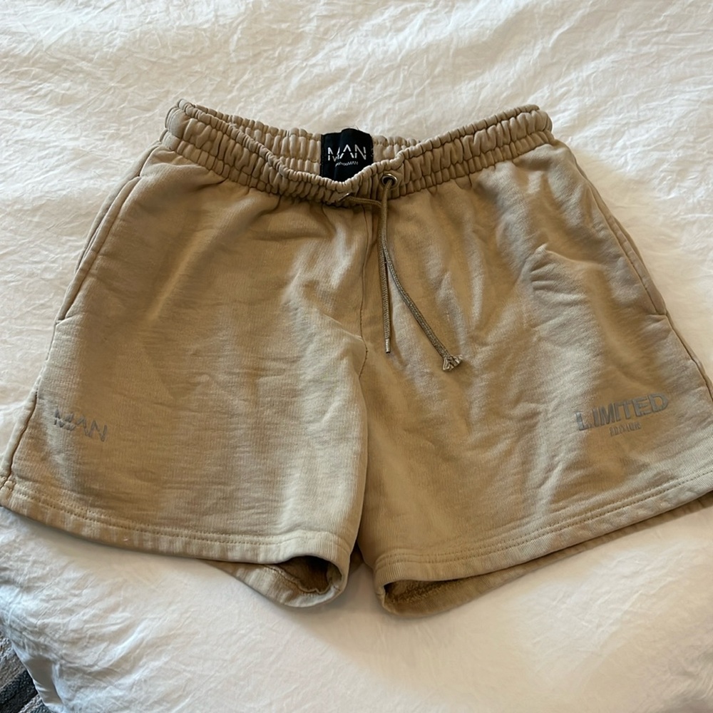 bohoo man casual short
